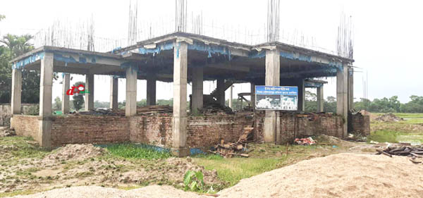 উত্তর দৌলতপুরের নির্মানাধীন মসজিদ